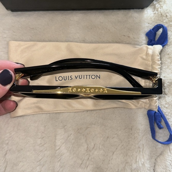 Louis Vuitton sunglasses - Picture 3 of 9
